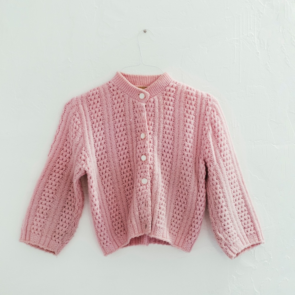 V I N T A G E  1950s bubble gum pink cardigan